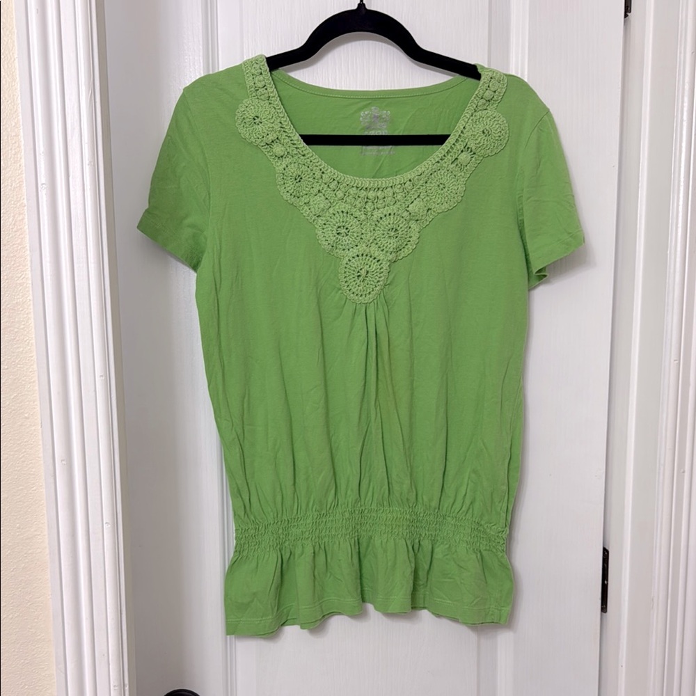 Izod green knit top size M